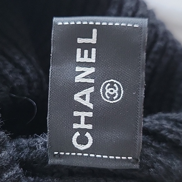 Chanel cashmere beanie in black - Picture 4 of 5